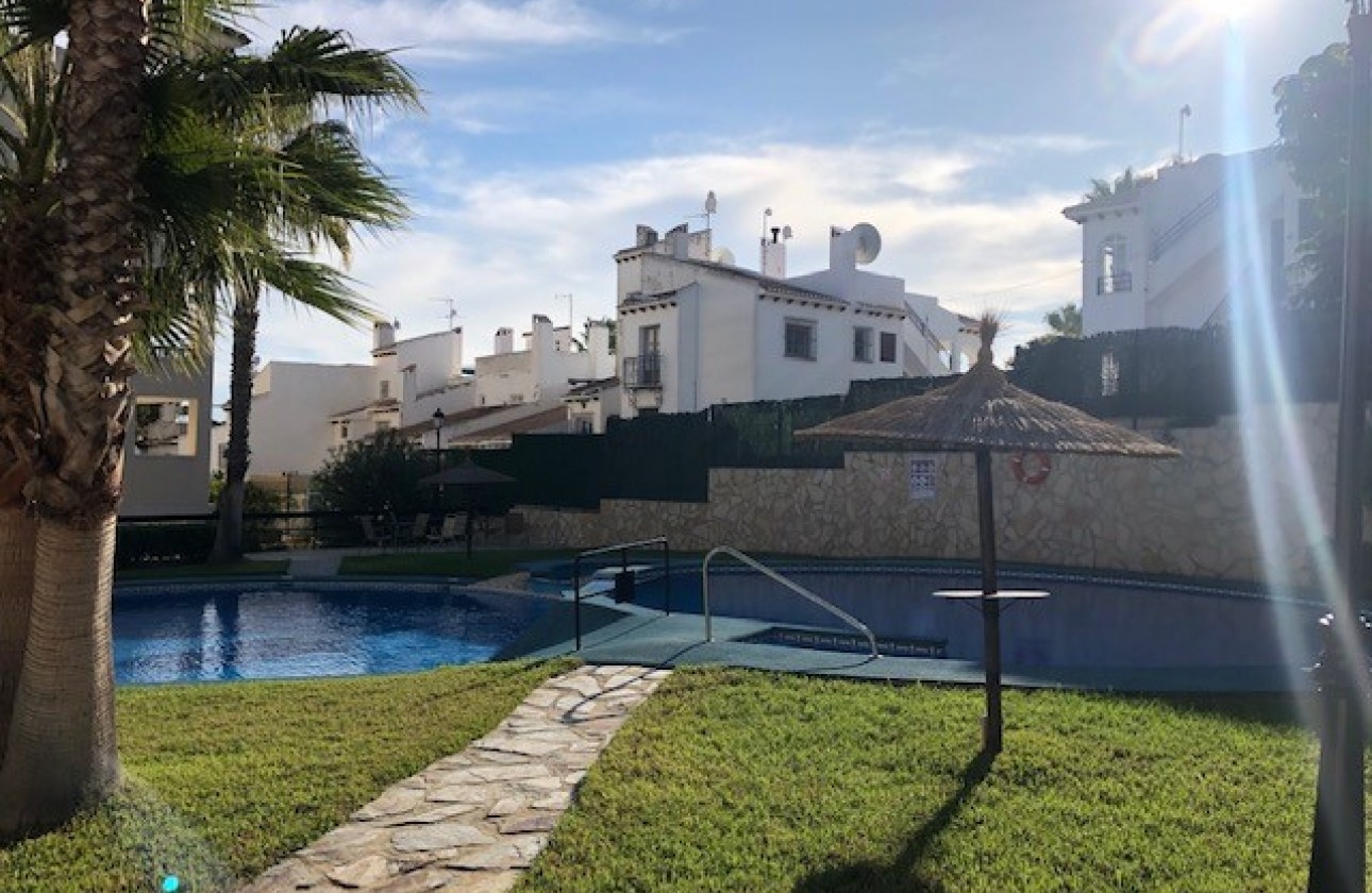 Resale - Apartment - Villamartin - Costa Blanca