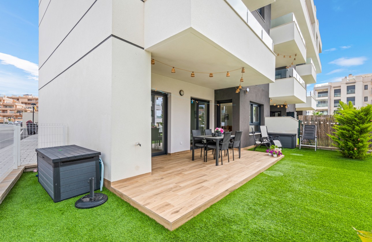 Resale - Apartment - Villamartin - Costa Blanca