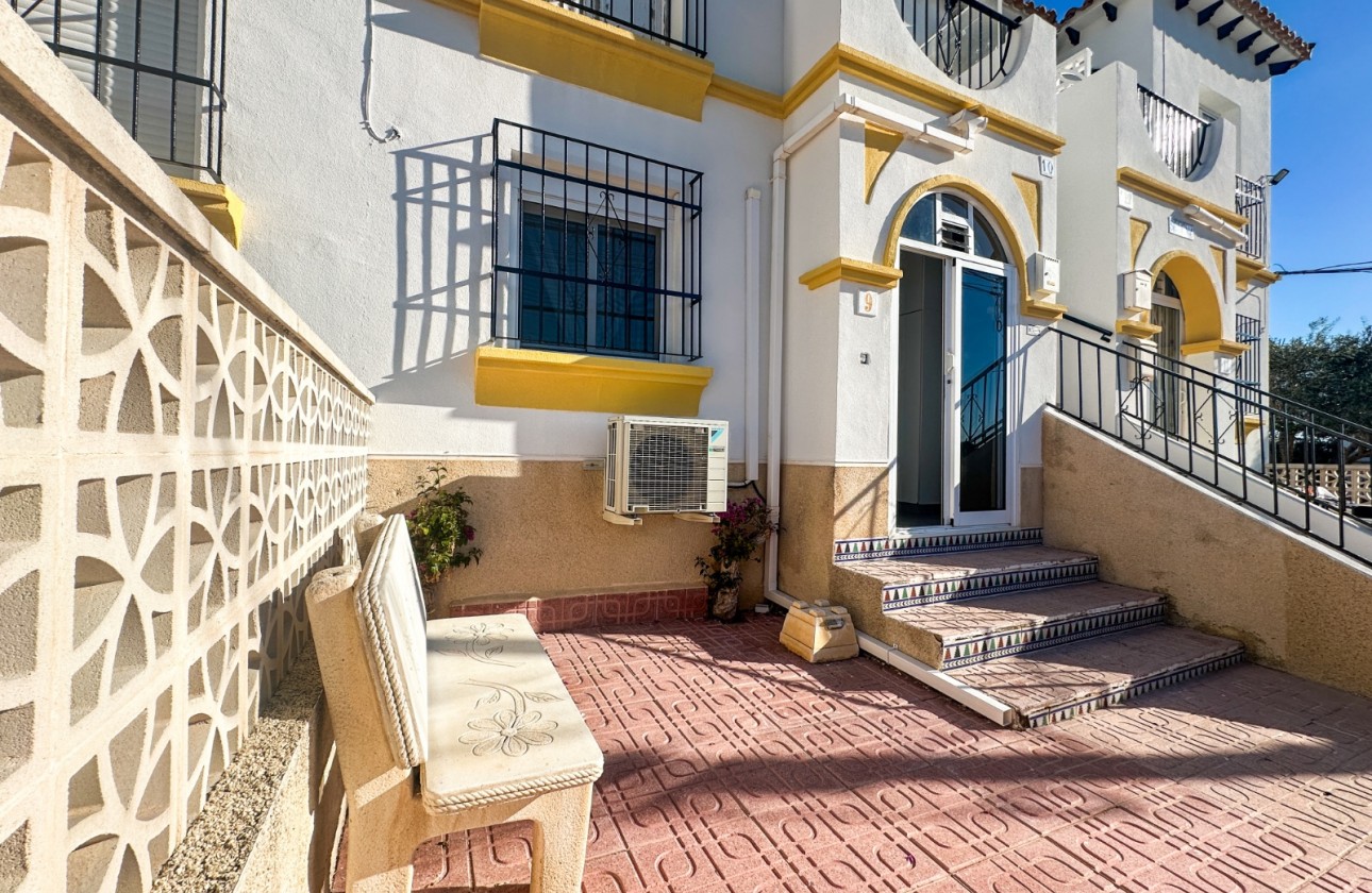 Resale - Apartment - Villamartin - Costa Blanca