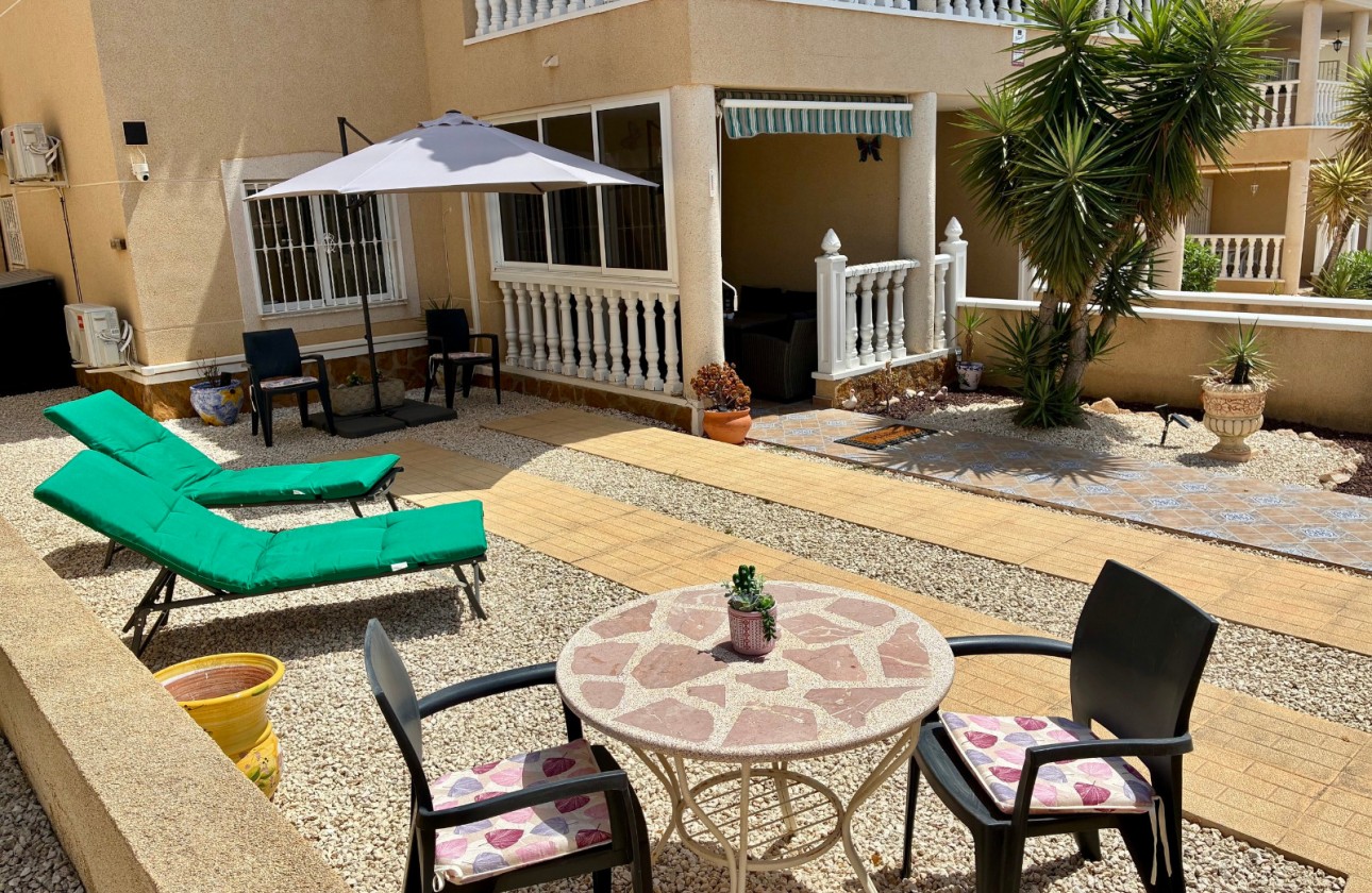 Resale - Apartment - Villamartin - La Andaluza