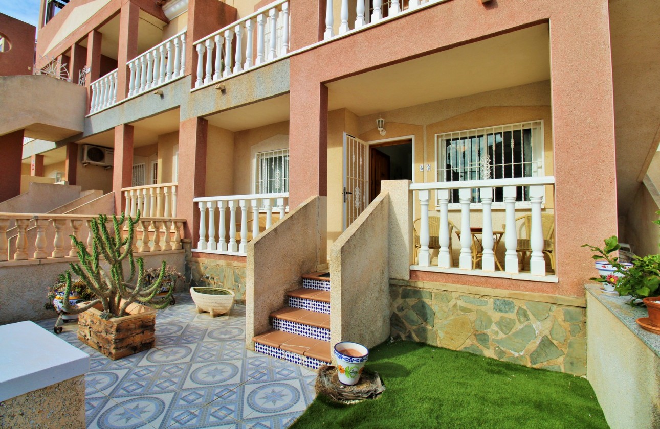 Resale - Apartment - Villamartin