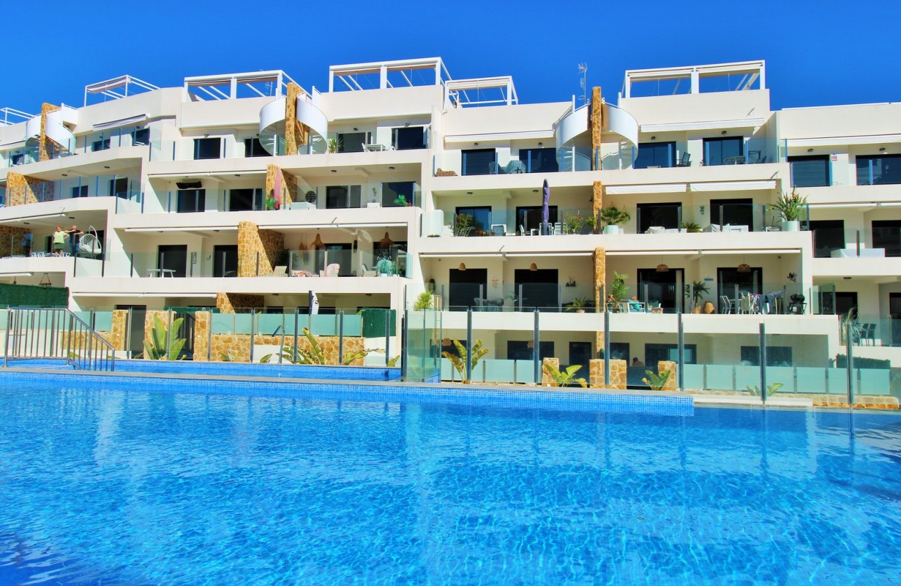 Resale - Apartment - Villamartin