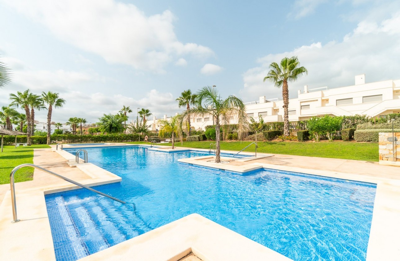 Resale - Apartment - Vistabella Golf