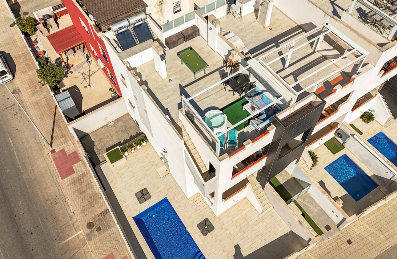 Resale - Bungalow - Los Altos