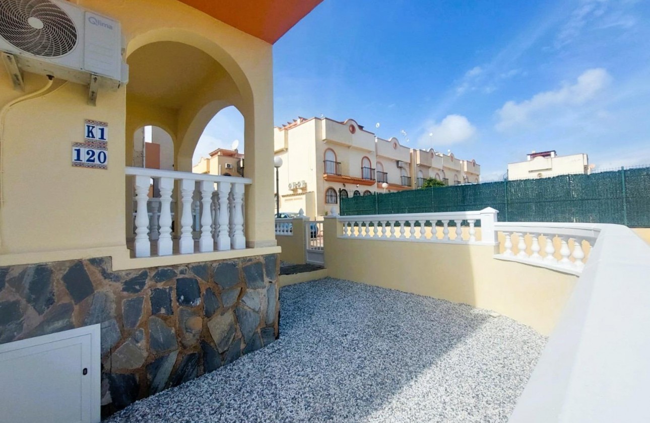 Resale - Bungalow - Orihuela Costa - La Florida