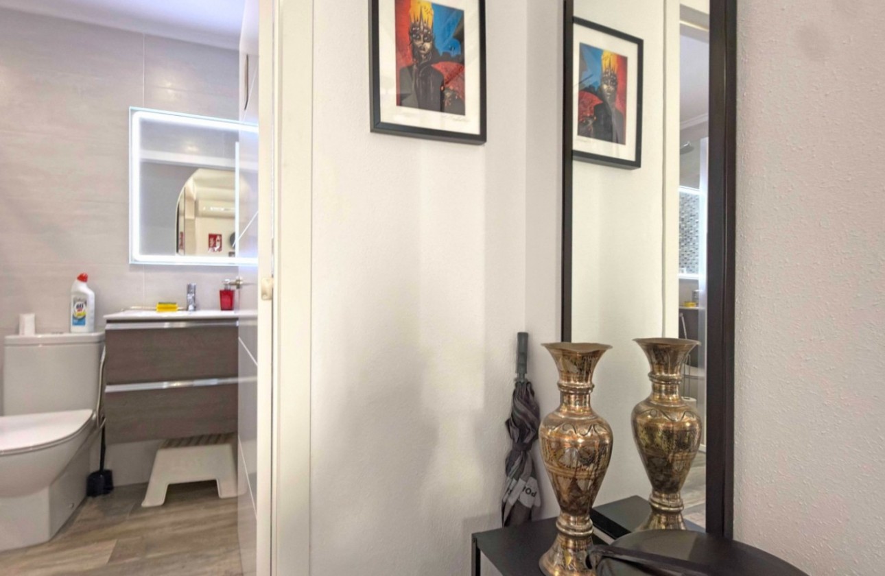 Resale - Bungalow - Orihuela Costa - La Zenia