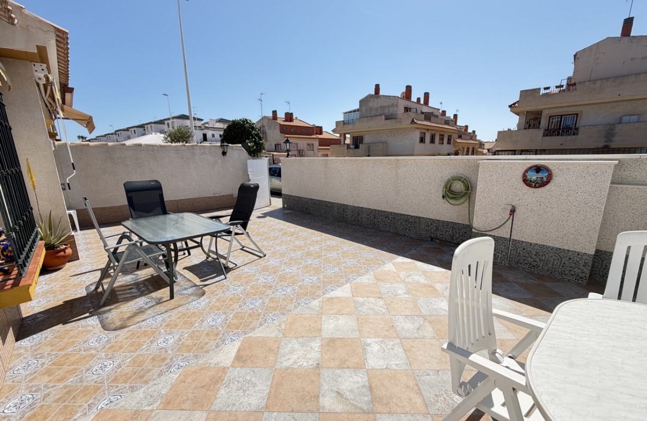 Resale - Bungalow - Orihuela Costa - La Zenia