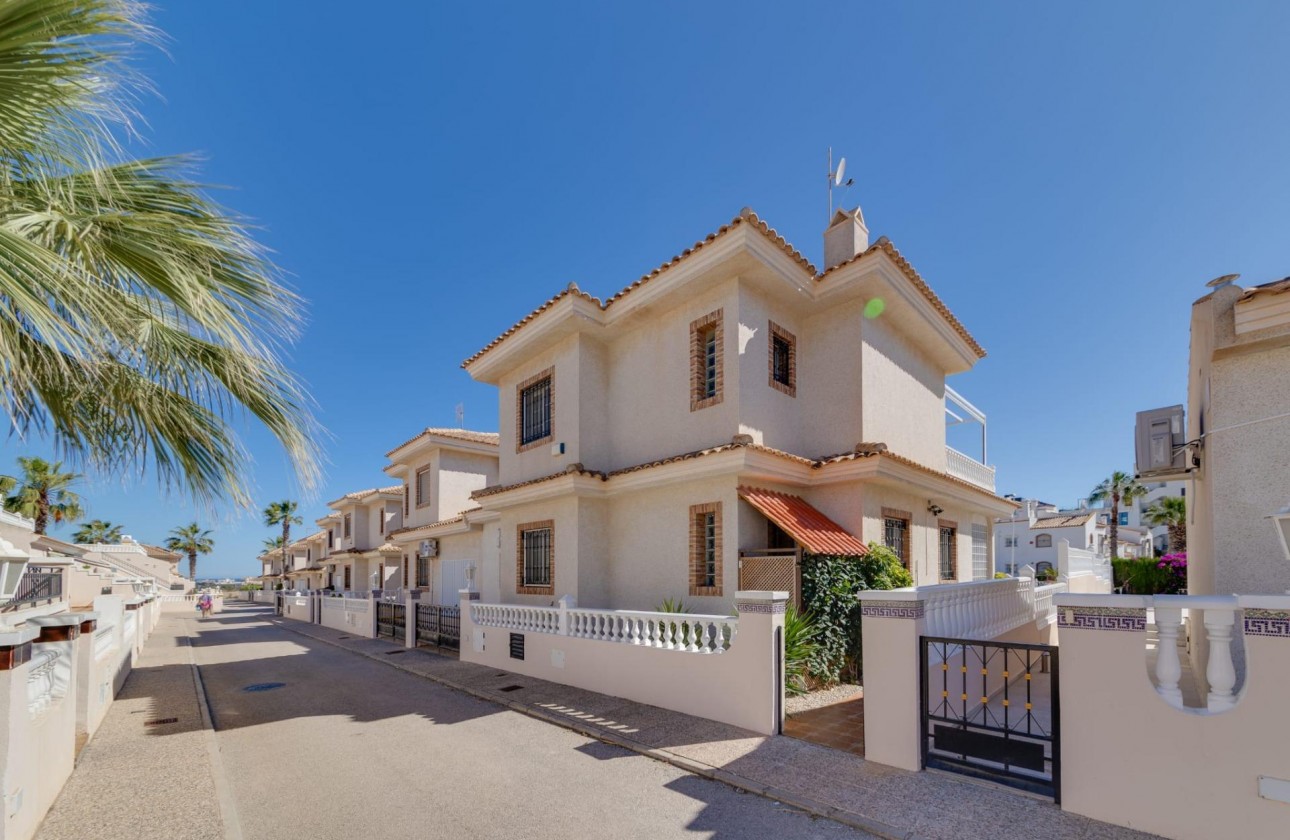 Resale - Bungalow - Orihuela Costa - Montezenia