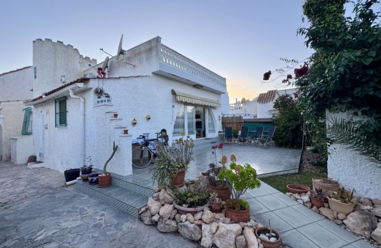 Resale - Bungalow - Orihuela Costa