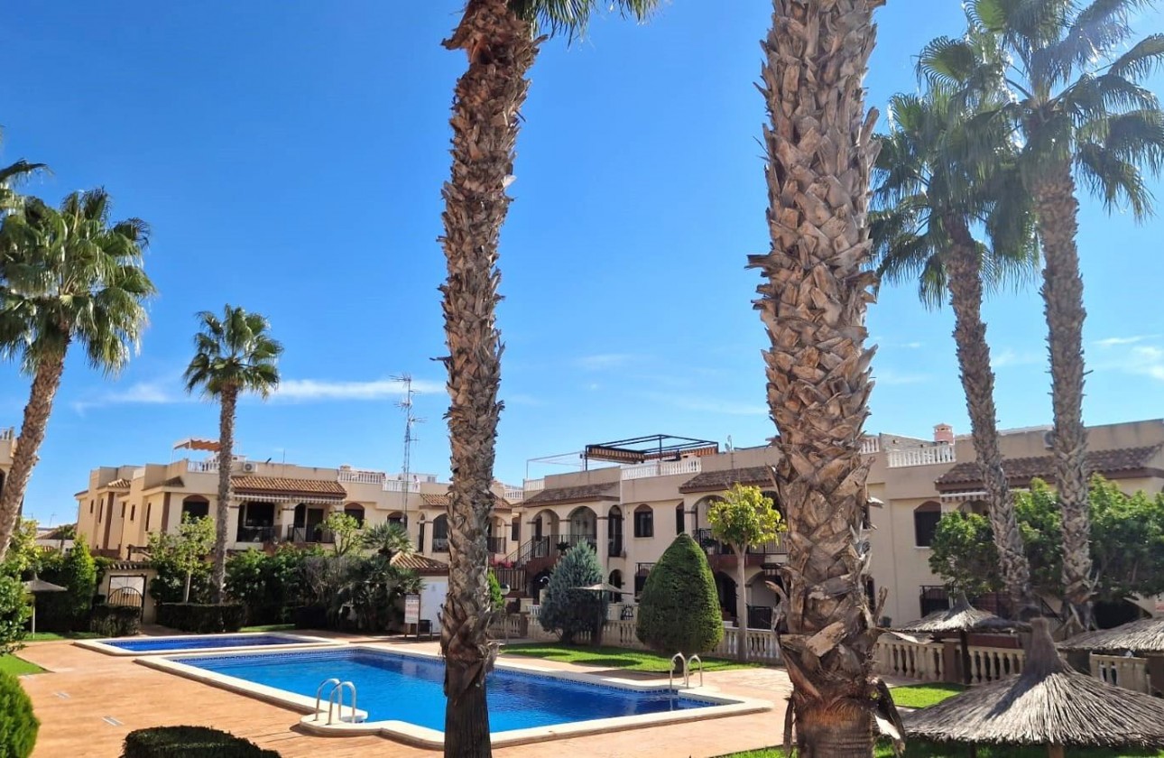 Resale - Bungalow - Torrevieja - Aguas nuevas 1