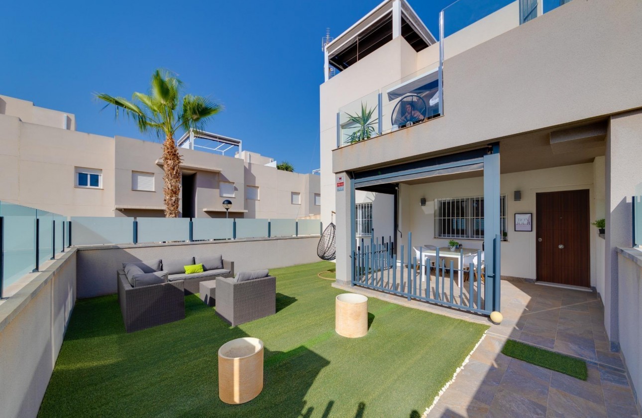 Resale - Bungalow - Torrevieja - Aguas Nuevas