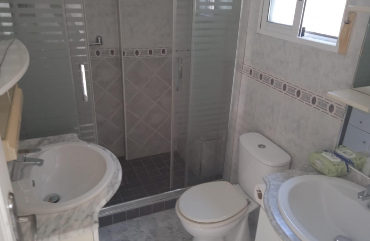 Resale - Bungalow - Torrevieja - Calas blanca