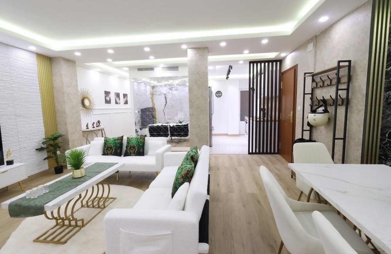 Resale - Bungalow - Torrevieja - La Siesta - El Salado - Torreta