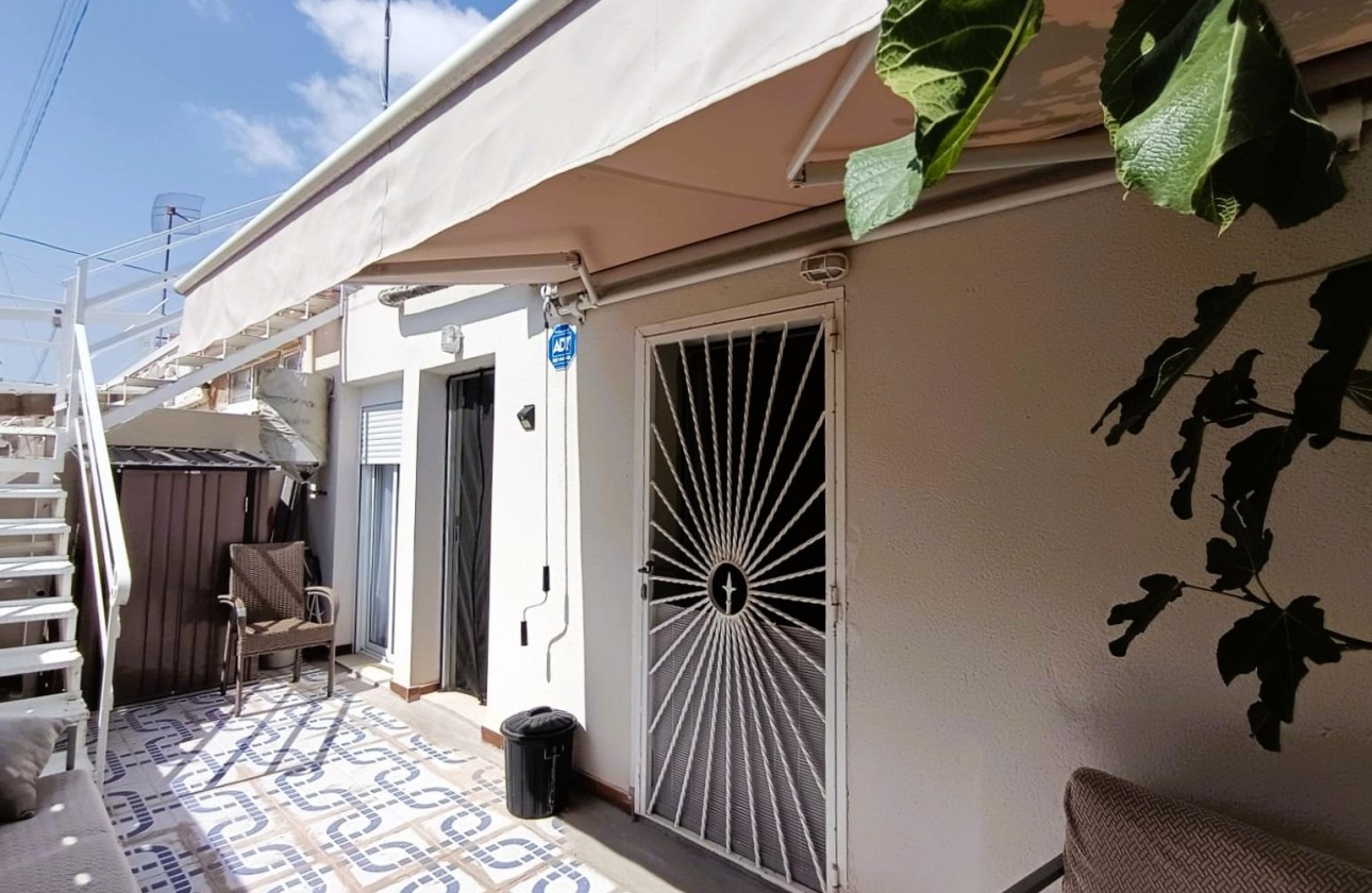 Resale - Bungalow - Torrevieja - La Siesta - El Salado - Torreta