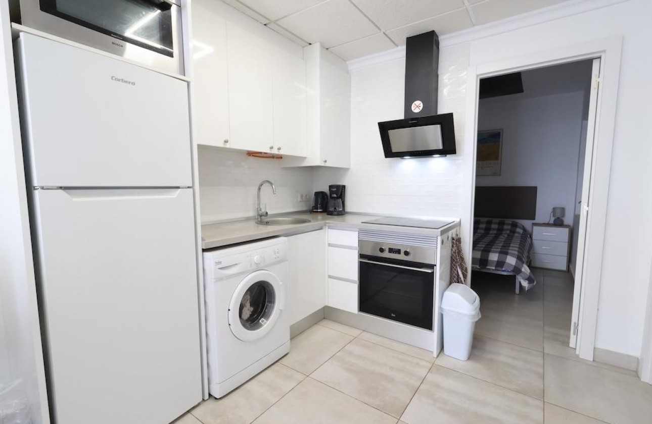 Resale - Bungalow - Torrevieja - La Siesta - El Salado - Torreta