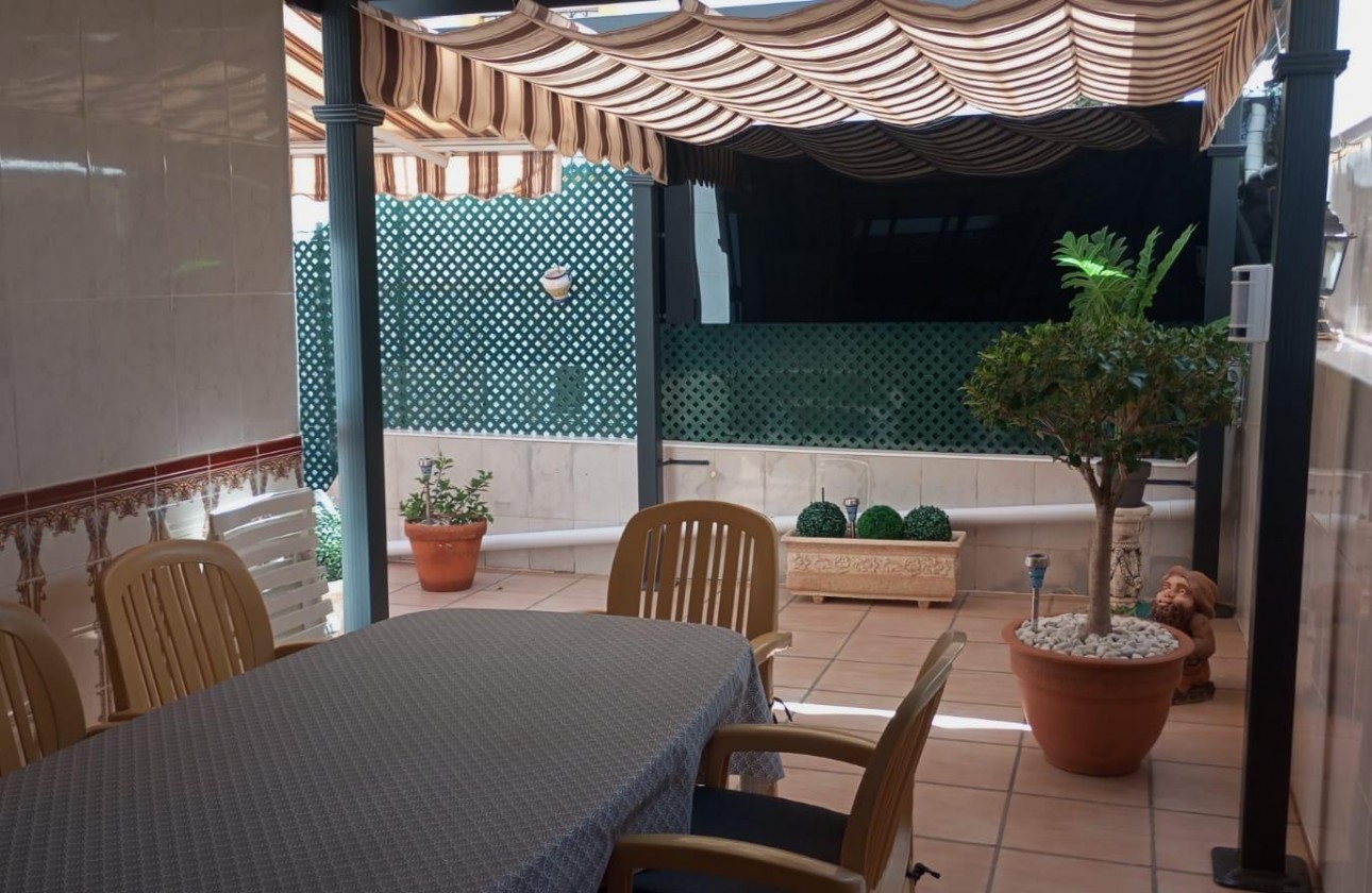 Resale - Bungalow - Torrevieja - Los altos