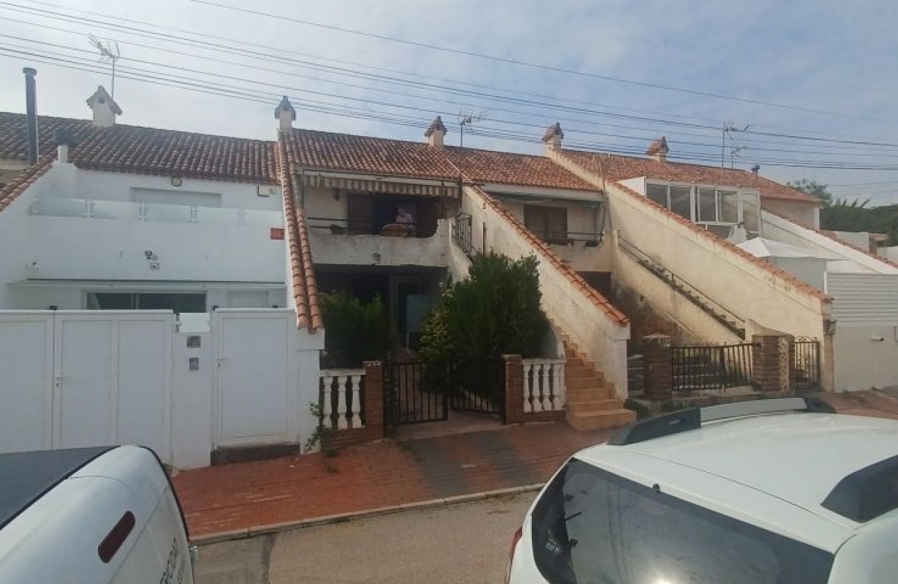 Resale - Bungalow - Torrevieja