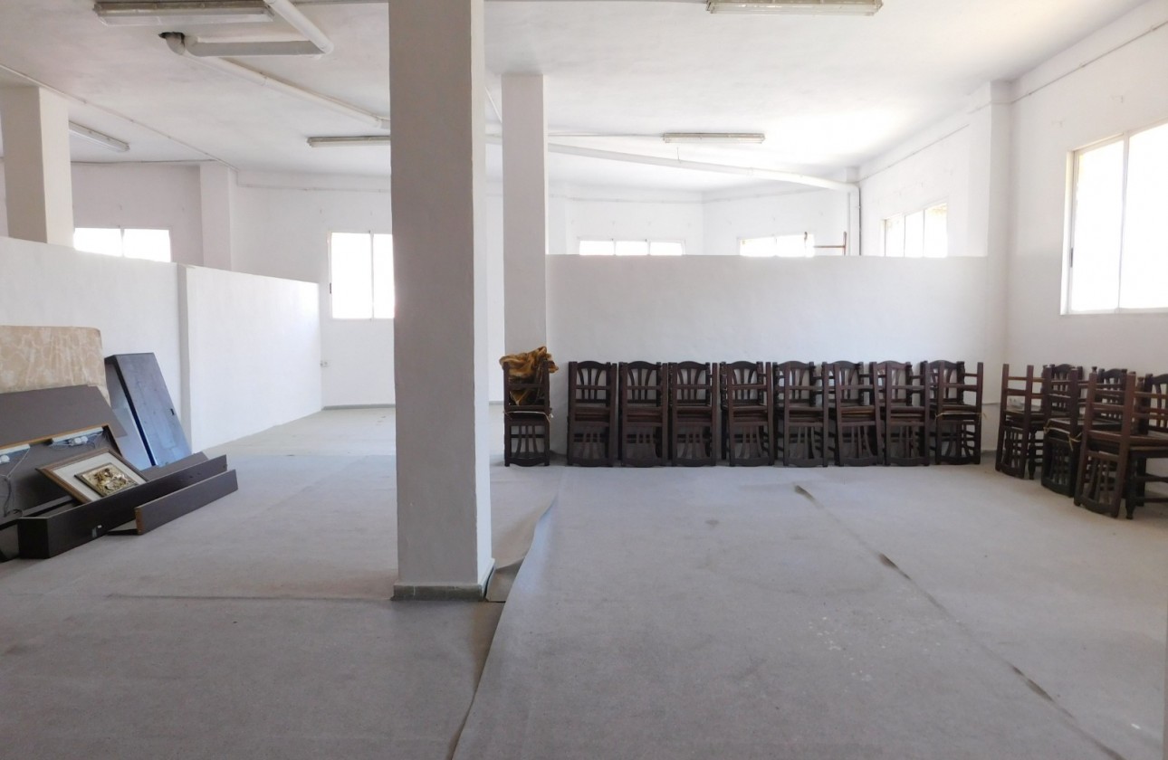 Resale - Commercial - San Miguel de Salinas