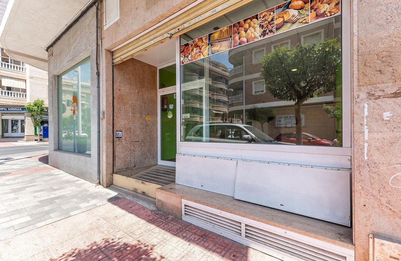 Resale - Commercial - Torrevieja - Centro