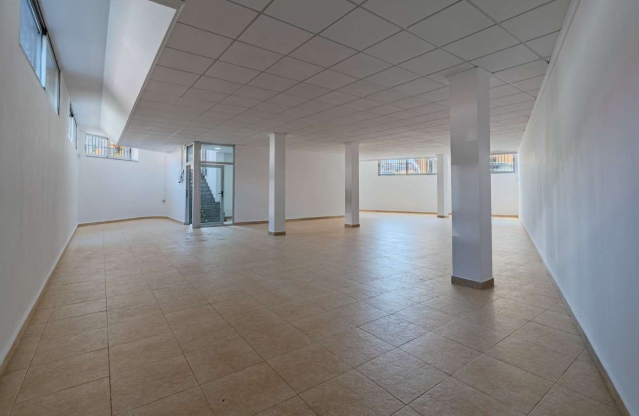 Resale - Commercial - Torrevieja - Costa Blanca