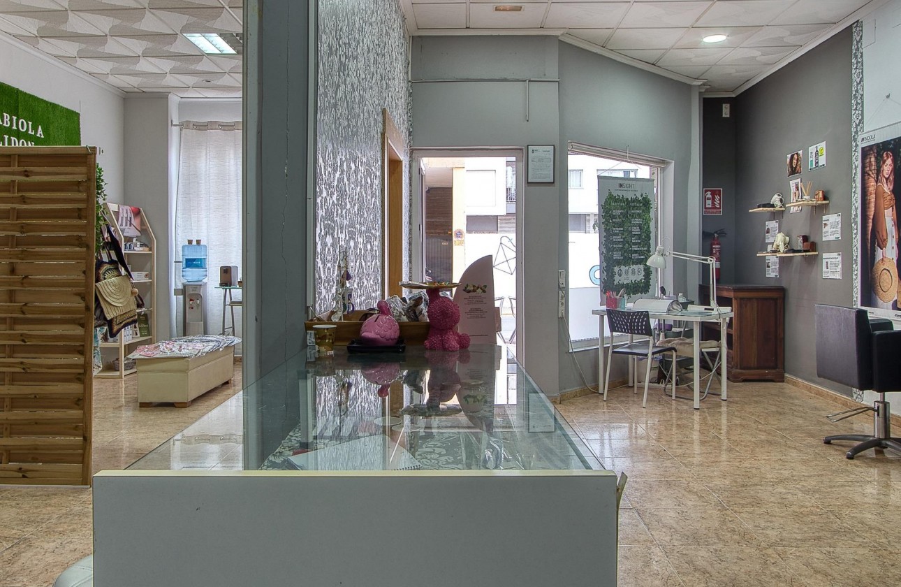 Resale - Commercial - Torrevieja - La Mata