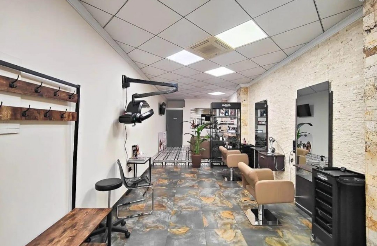 Resale - Commercial - Torrevieja - La siesta