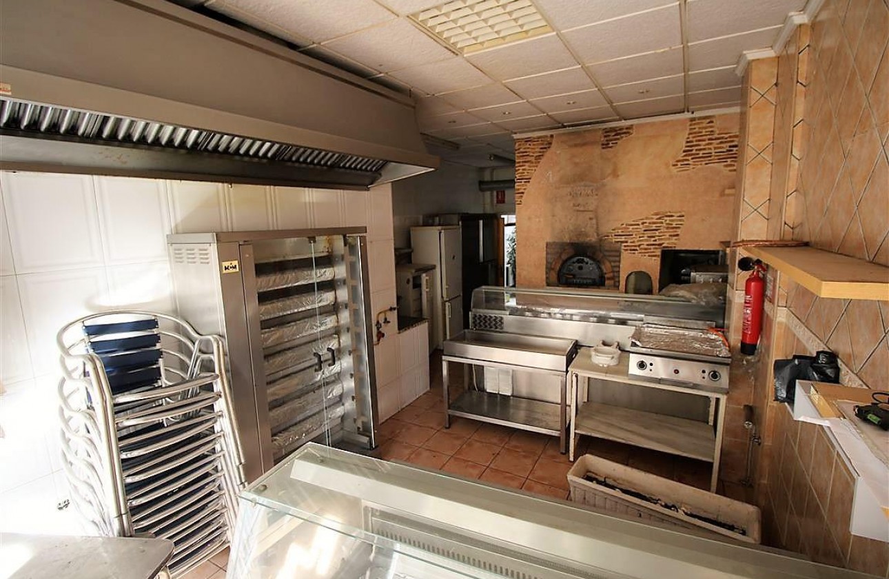 Resale - Commercial - Torrevieja