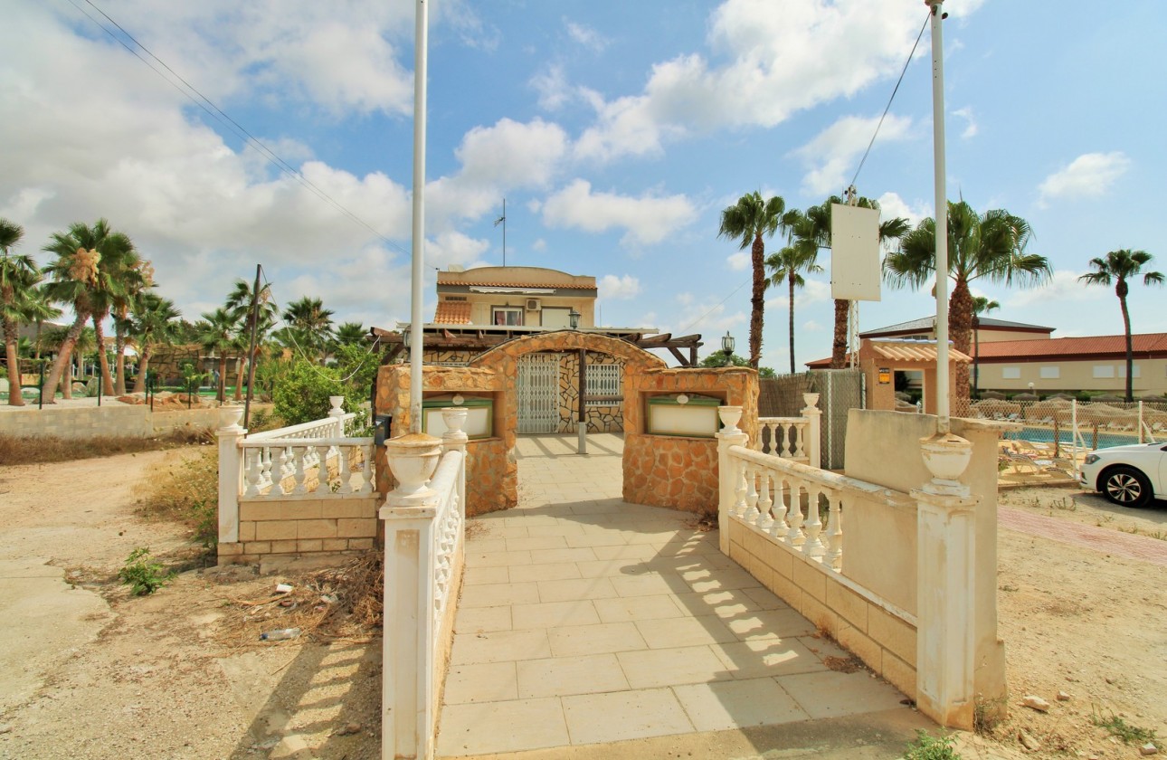 Resale - Commercial - Villamartin