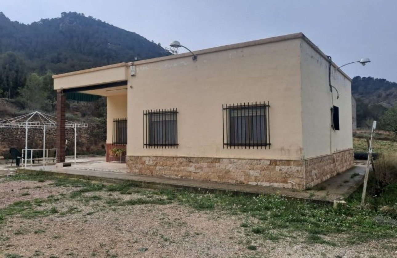 Resale - country house - Hondón de las Nieves