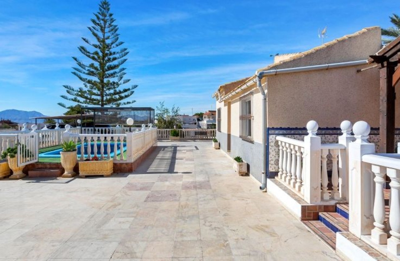 Resale - Detached Villa - Albatera