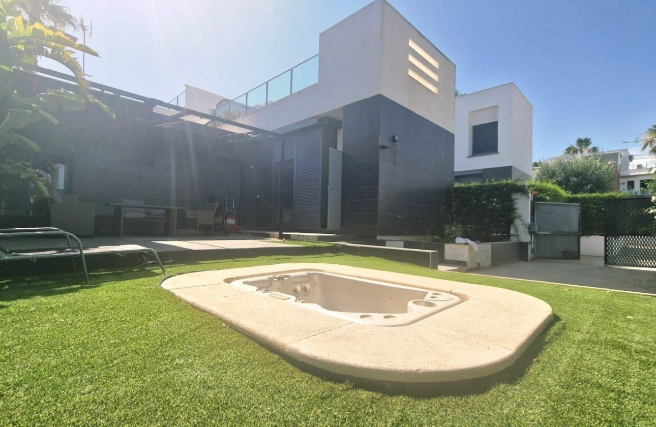 Resale - Detached Villa - Algorfa - Pueblo 3