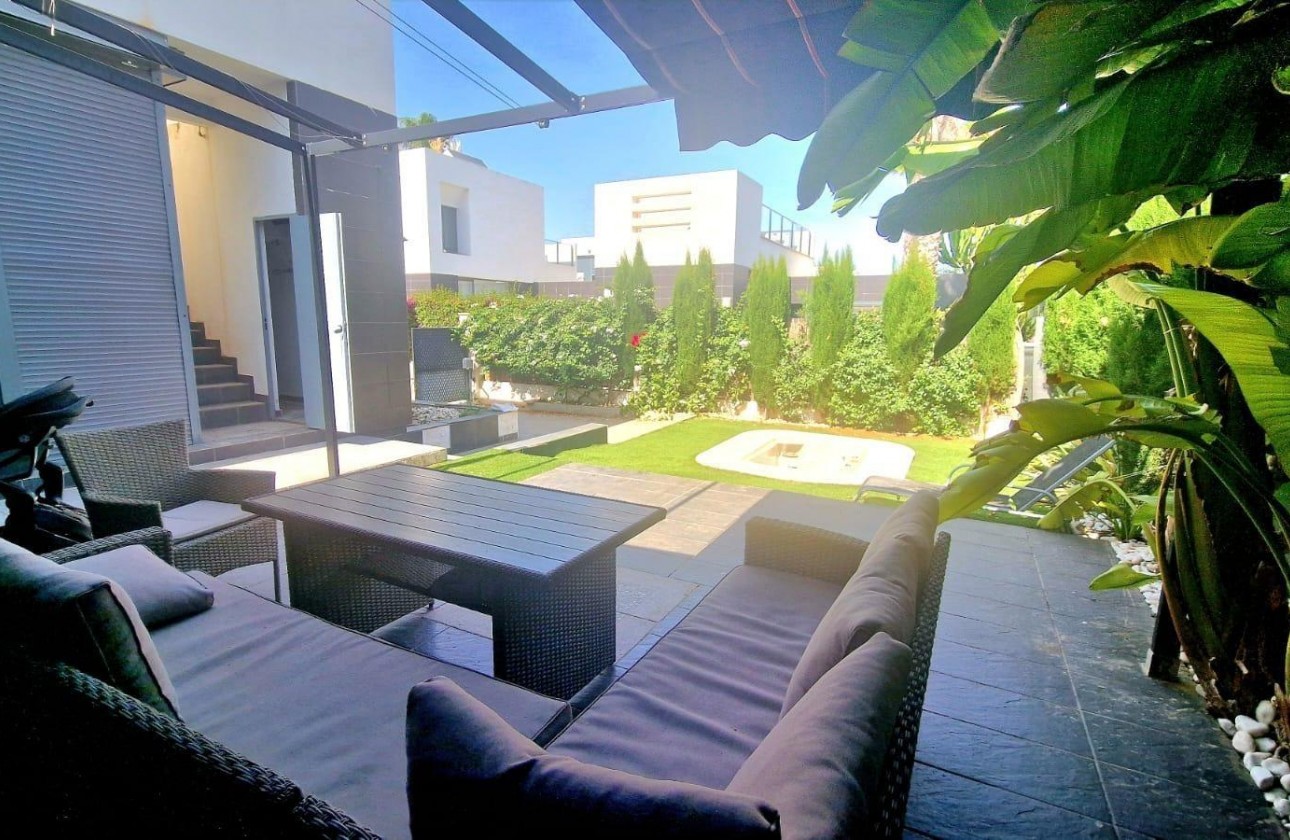 Resale - Detached Villa - Algorfa - Pueblo 3