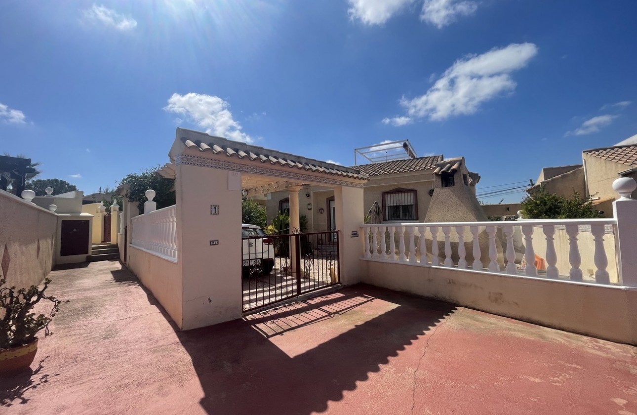 Resale - Detached Villa - Algorfa