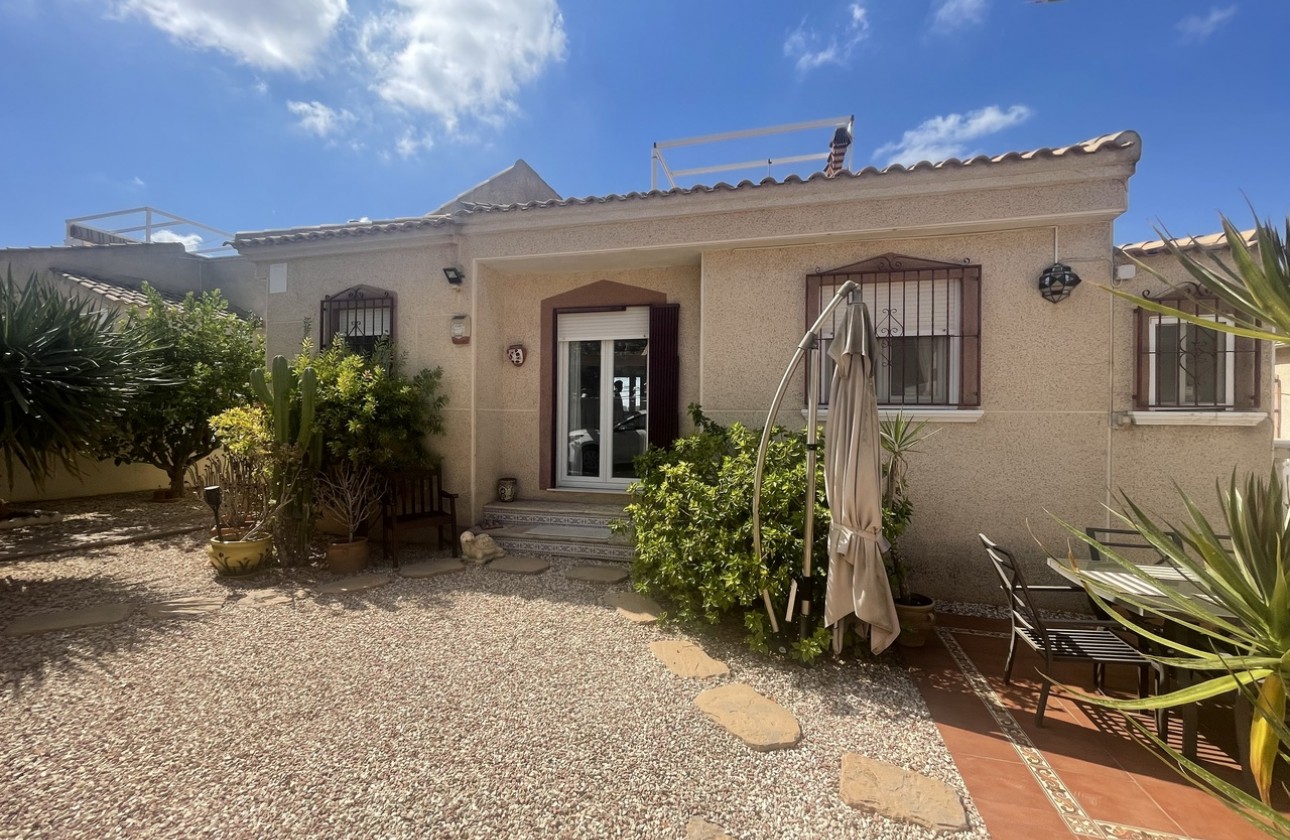 Resale - Detached Villa - Algorfa
