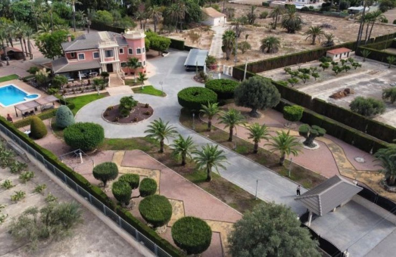 Resale - Detached Villa - Elche