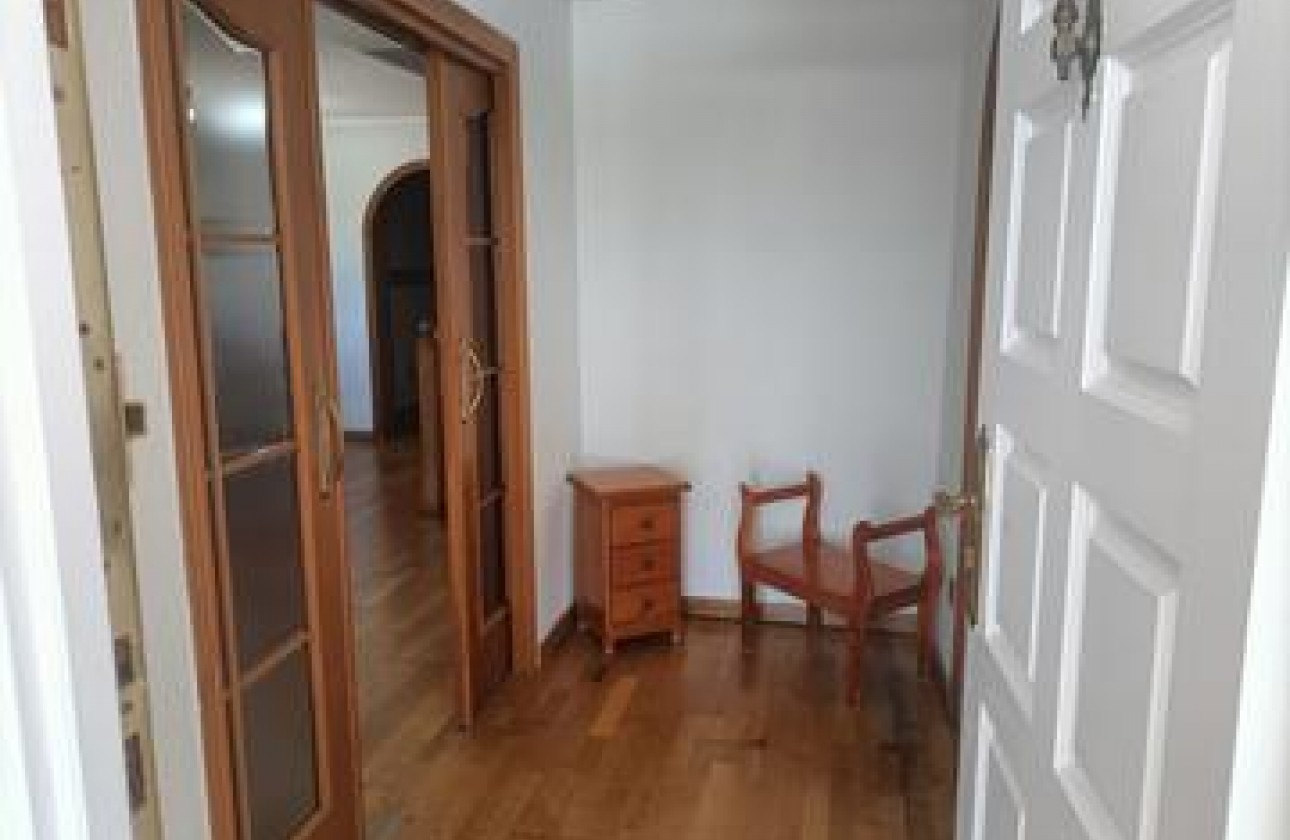 Resale - Detached Villa - Elche