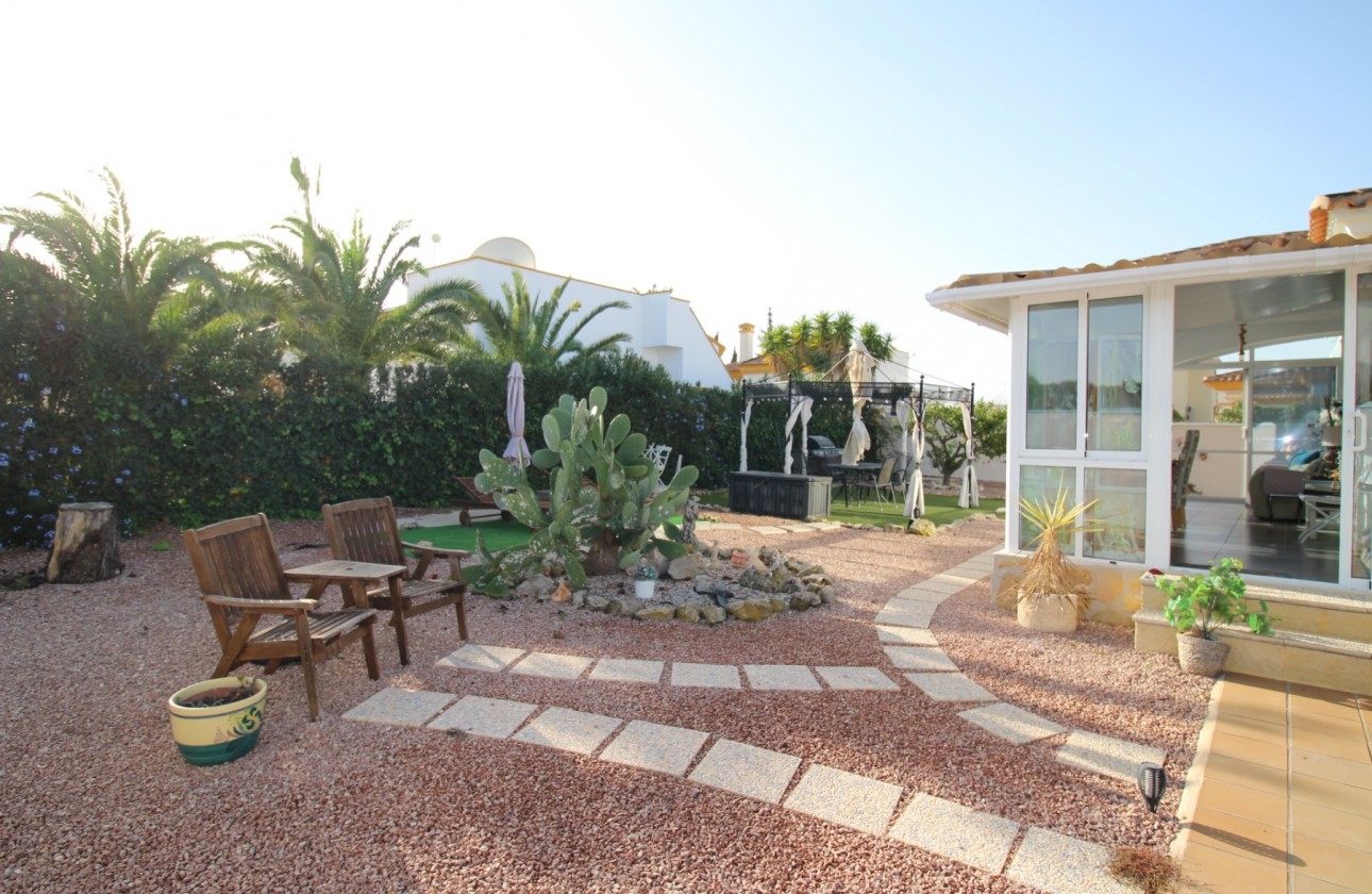 Resale - Detached Villa - Hondón de las Nieves - Inland