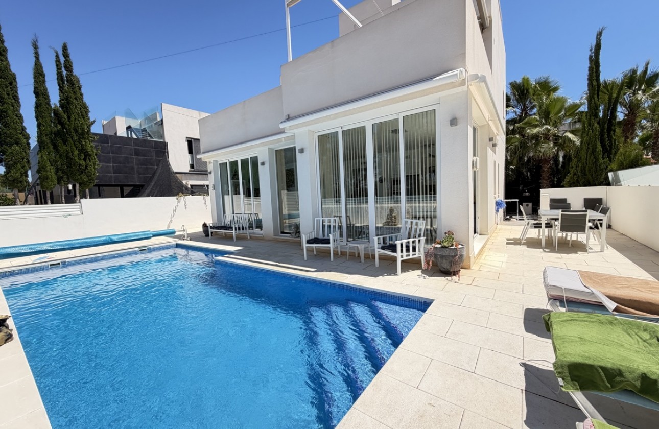 Resale - Detached Villa - Mil Palmeras