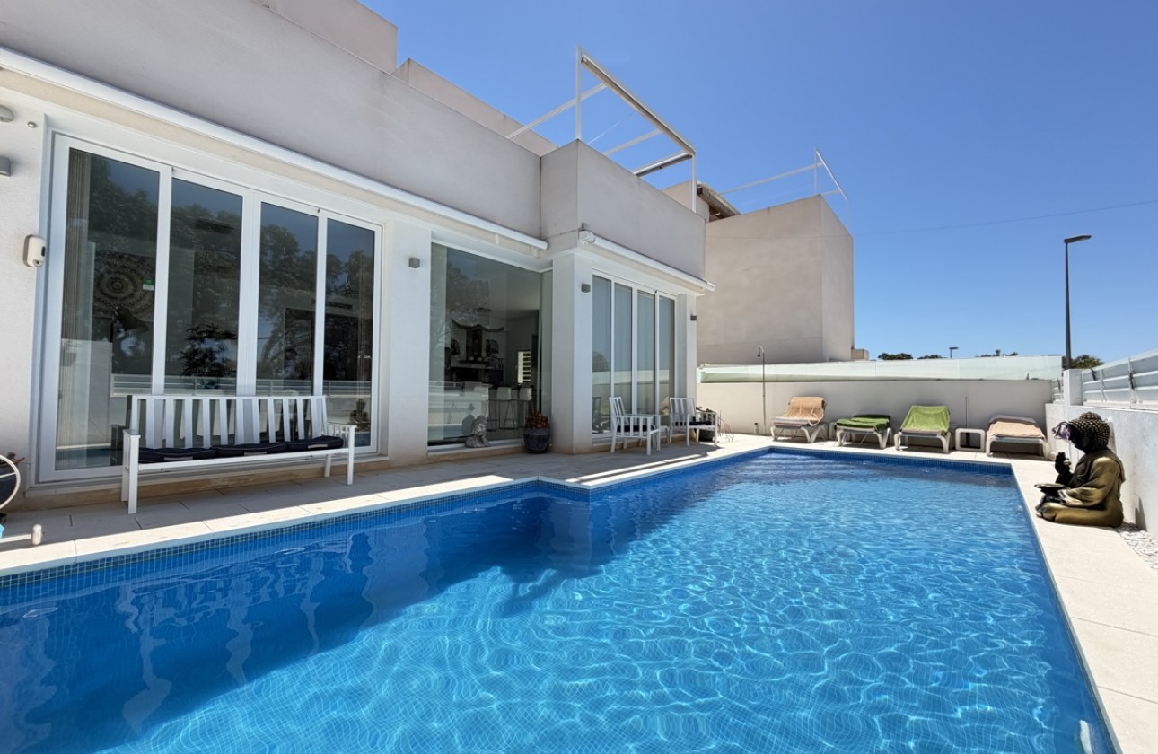 Resale - Detached Villa - Mil Palmeras