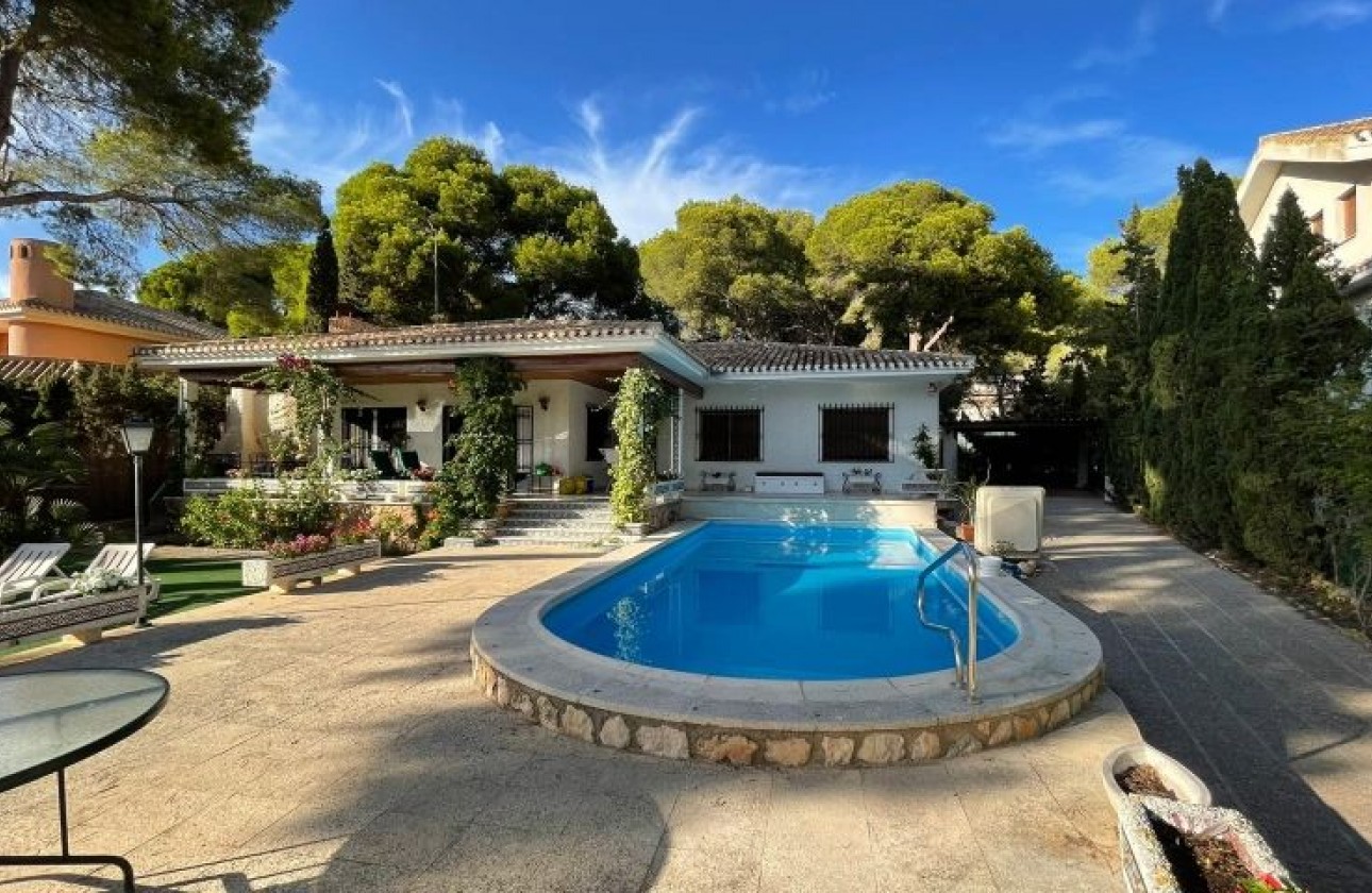 Resale - Detached Villa - Orihuela Costa - Campoamor Golf