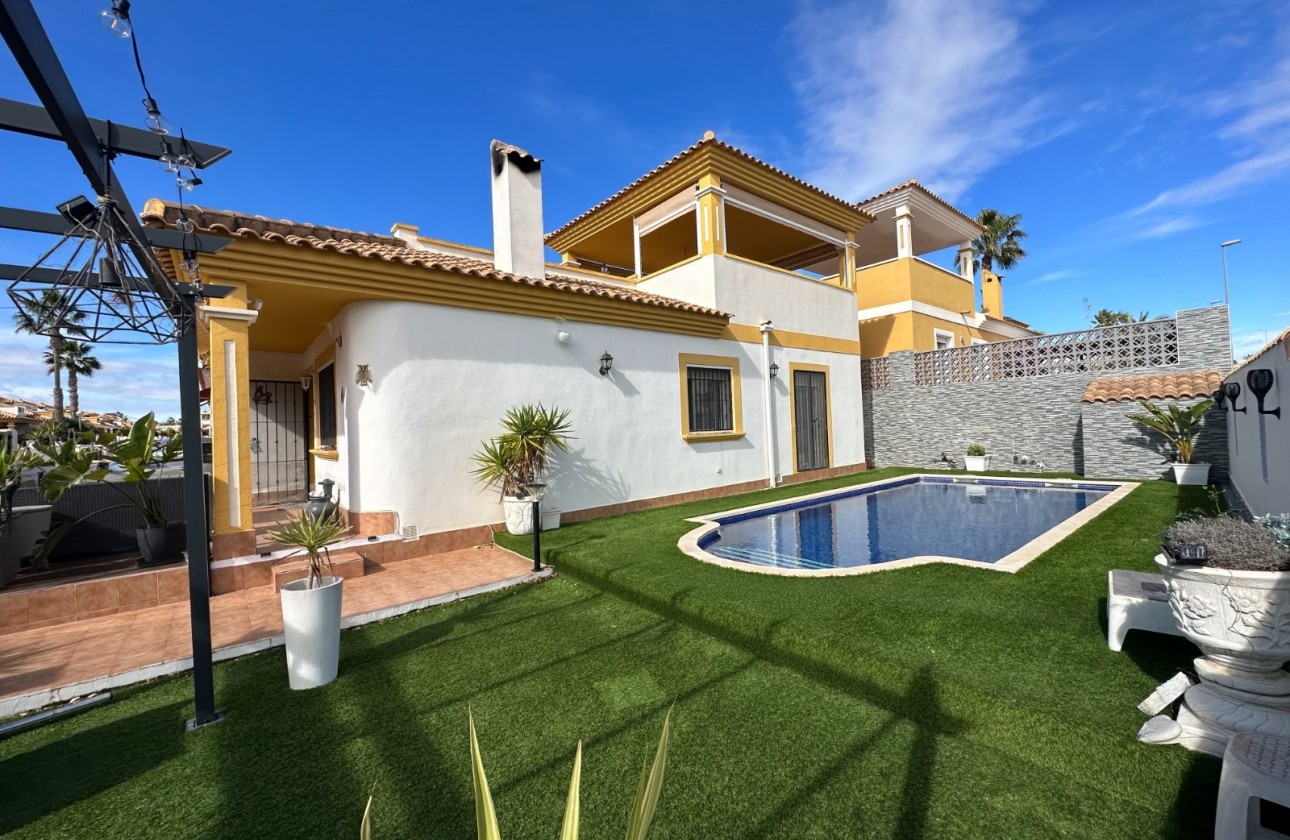 Resale - Detached Villa - Orihuela Costa - Entre Naranjos Vistabella