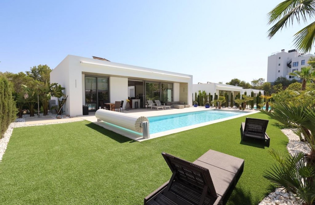 Resale - Detached Villa - Orihuela Costa - Las Colinas Golf