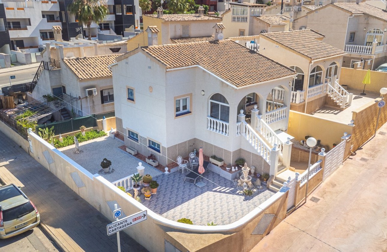 Resale - Detached Villa - Orihuela Costa - Los Altos