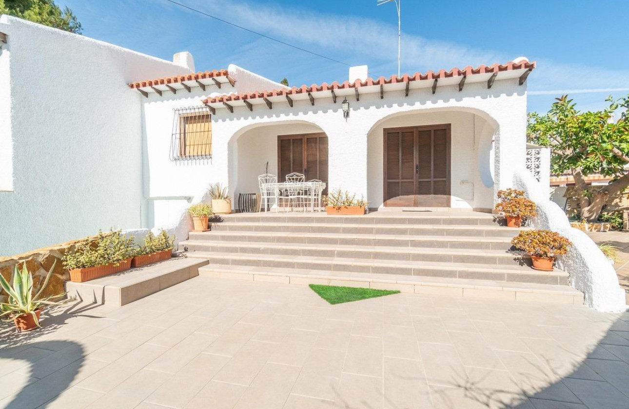 Resale - Detached Villa - Orihuela Costa - Punta Prima