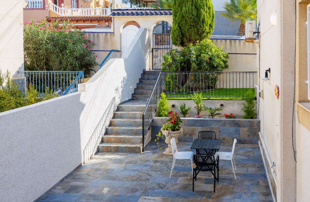 Resale - Detached Villa - Orihuela Costa - Villamartín-Las Filipinas
