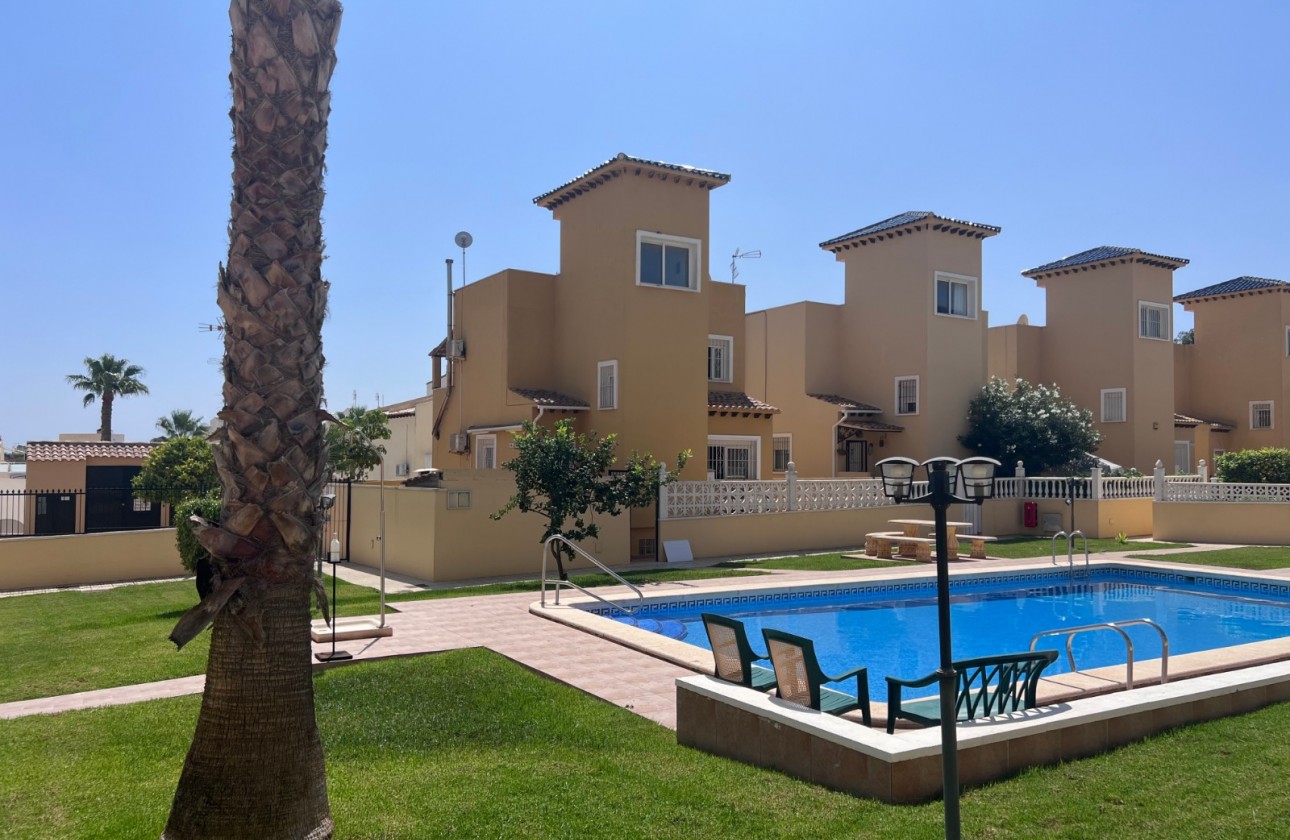 Resale - Detached Villa - Orihuela Costa - Villamartin