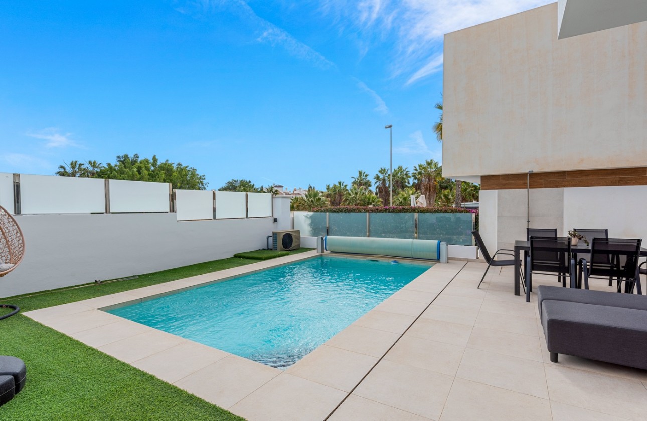 Resale - Detached Villa - Orihuela Costa - Villamartín