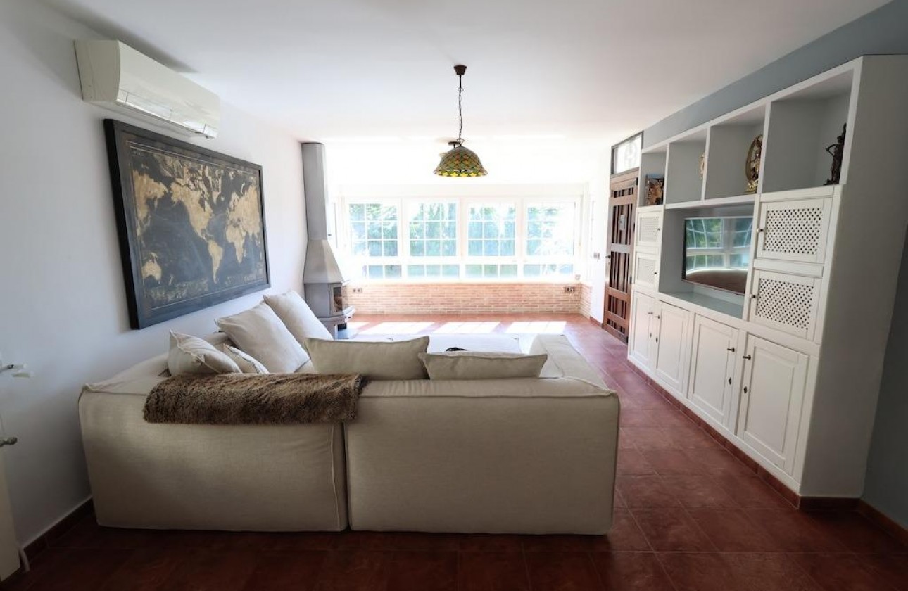 Resale - Detached Villa - Orihuela Costa - Villamartin
