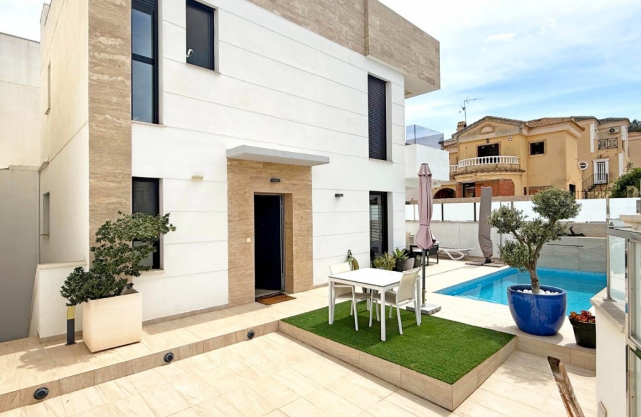 Resale - Detached Villa - Orihuela Costa - Villamartín