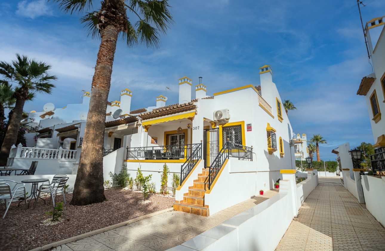 Resale - Detached Villa - Orihuela Costa - Villamartín